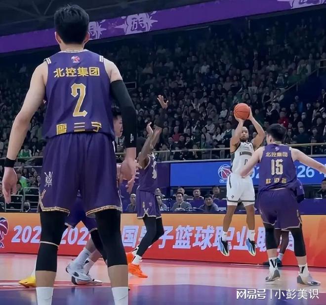 开元棋牌在线 王哲林洛夫顿统治内线张镇麟战朱松玮上海客战北控有几成胜算